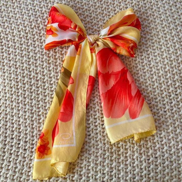 Oscar de la Renta Accessories - Oscar de la Renta Spring Summer Silk Tulip Scarf